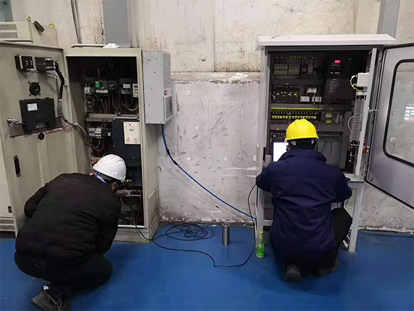 華普拓電氣為蘇州巴塞爾公司進(jìn)行除塵電氣柜升級改造